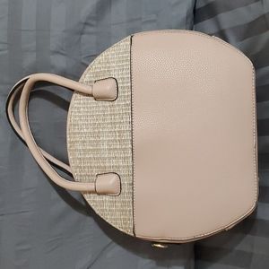 Cream adorable round bag